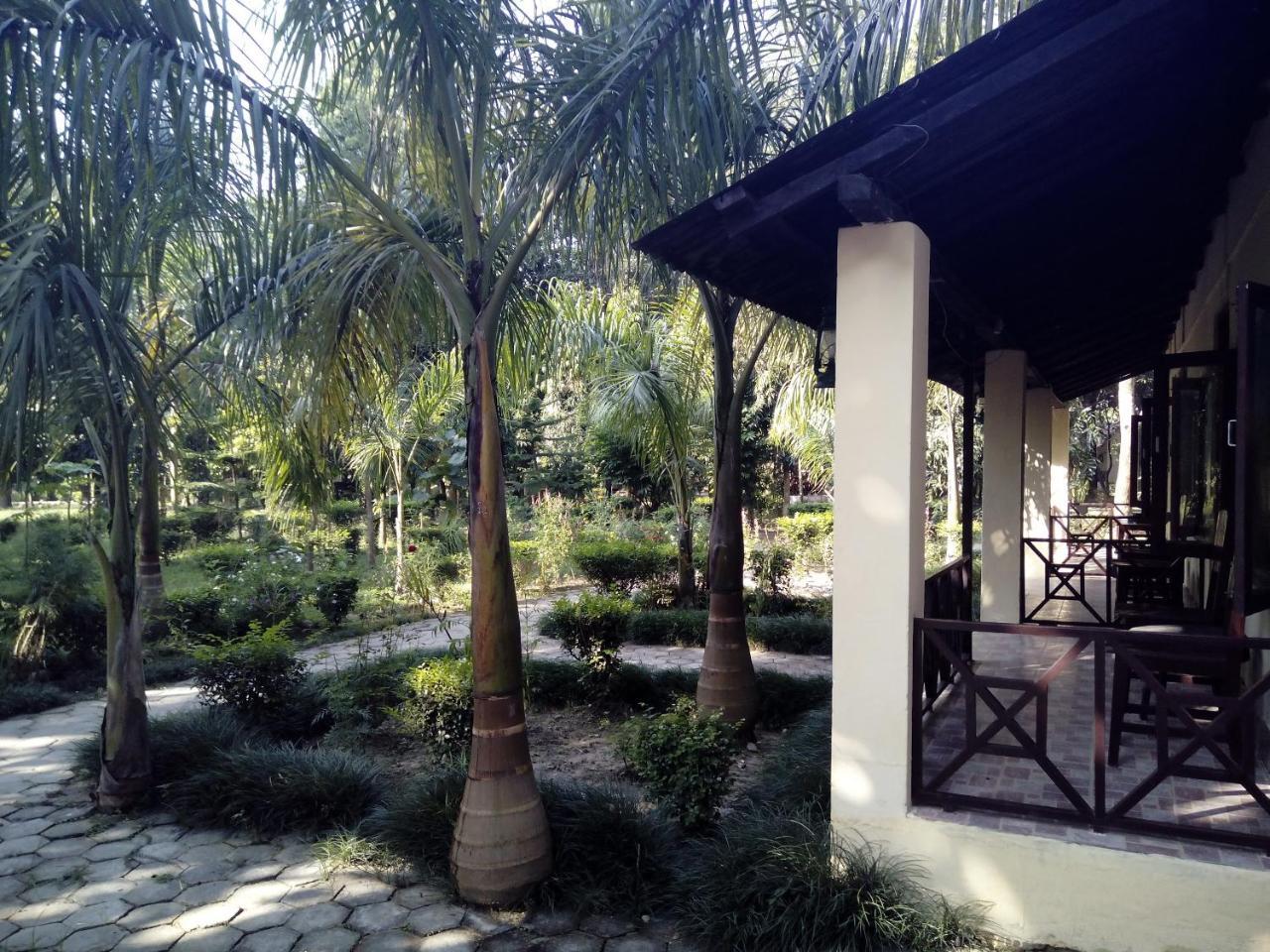 Rhino Lodge Bardia Pvt Ltd バルディヤ エクステリア 写真