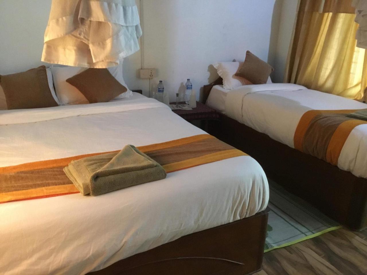 Rhino Lodge Bardia Pvt Ltd バルディヤ エクステリア 写真