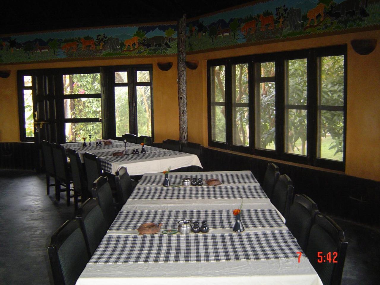 Rhino Lodge Bardia Pvt Ltd バルディヤ エクステリア 写真