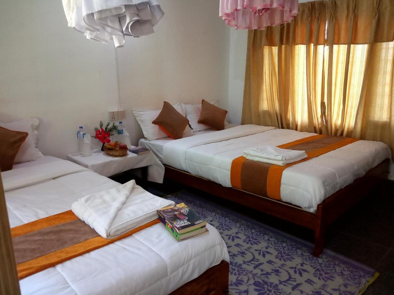 Rhino Lodge Bardia Pvt Ltd バルディヤ エクステリア 写真