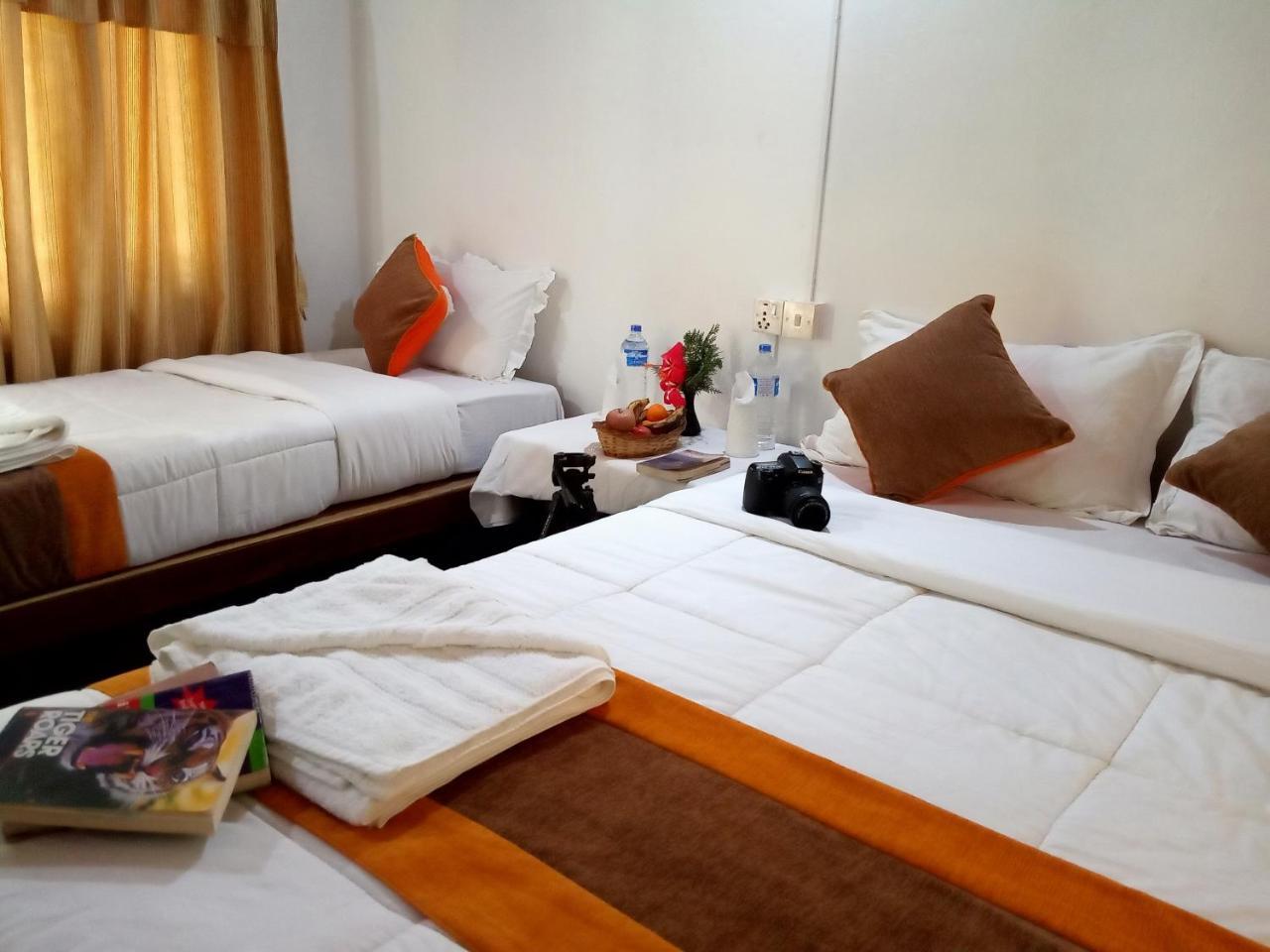 Rhino Lodge Bardia Pvt Ltd バルディヤ エクステリア 写真