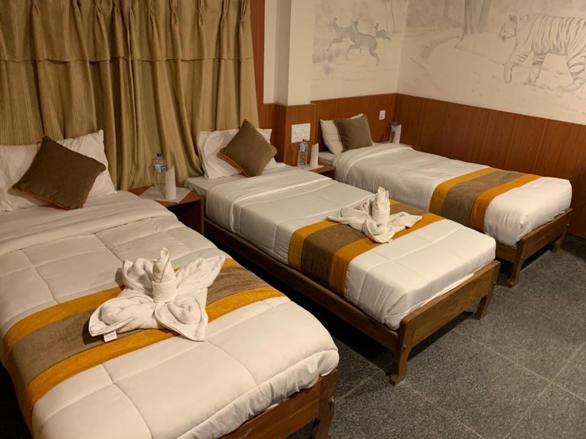 Rhino Lodge Bardia Pvt Ltd バルディヤ エクステリア 写真
